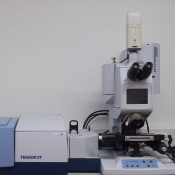 Micro-FTIR HYPERION 3000